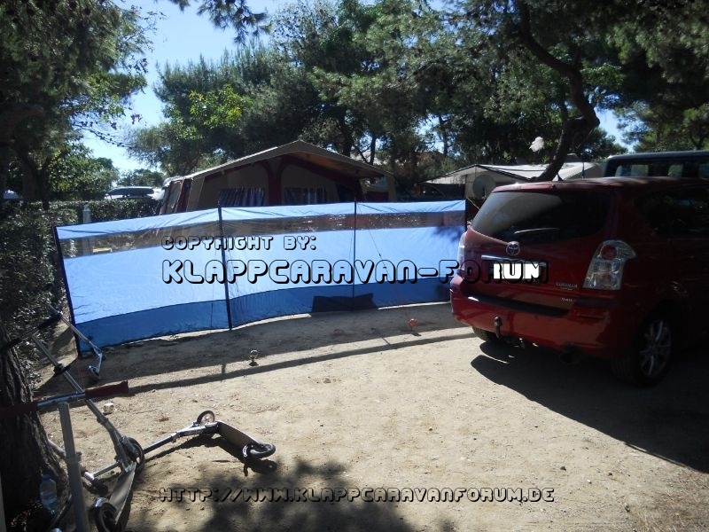 Le Brasilia - Stellplatz mit vorübergehendem Windschutz