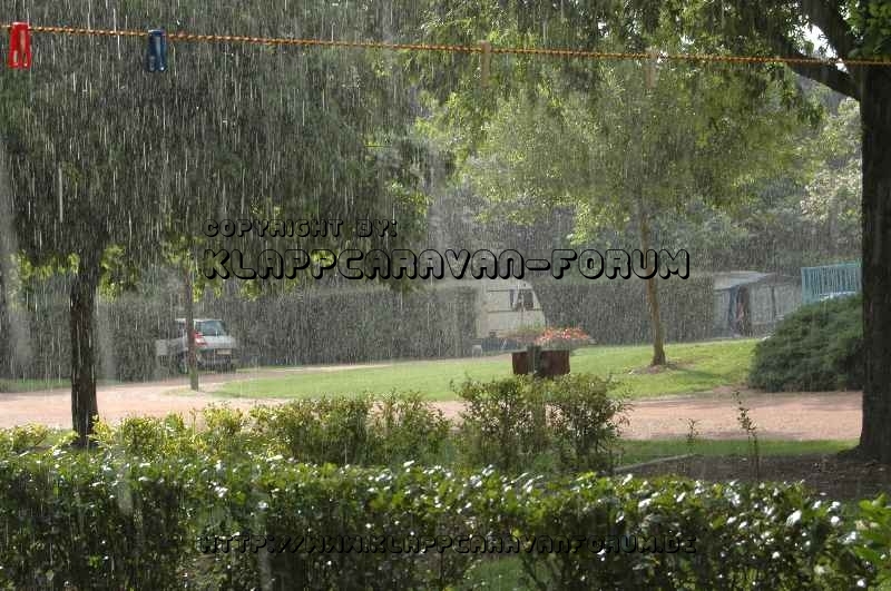 Lapalisse - Camping Lapalisse - Bei Regen