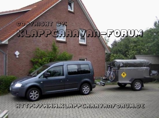 VW Caddy mit Eigenbau-Tent-Trailer